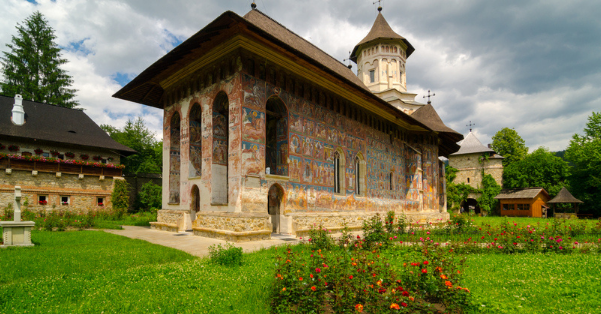 Travelminit iti prezinta cele mai frumoase manastiri din Bucovina