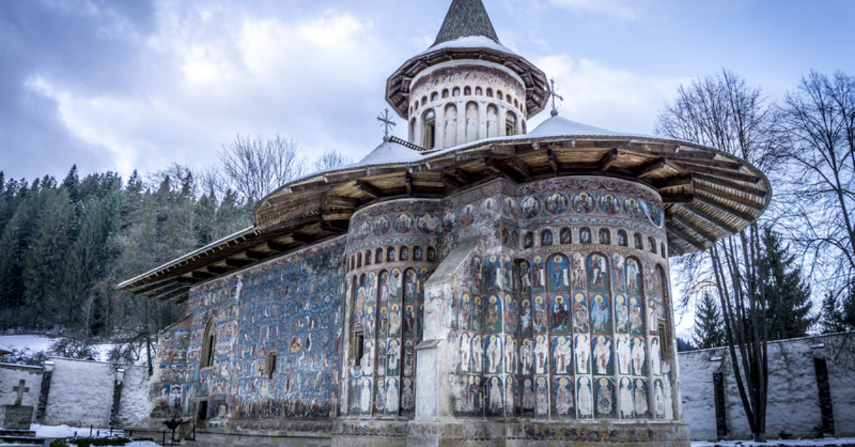 Travelminit iti prezinta cele mai frumoase manastiri din Bucovina