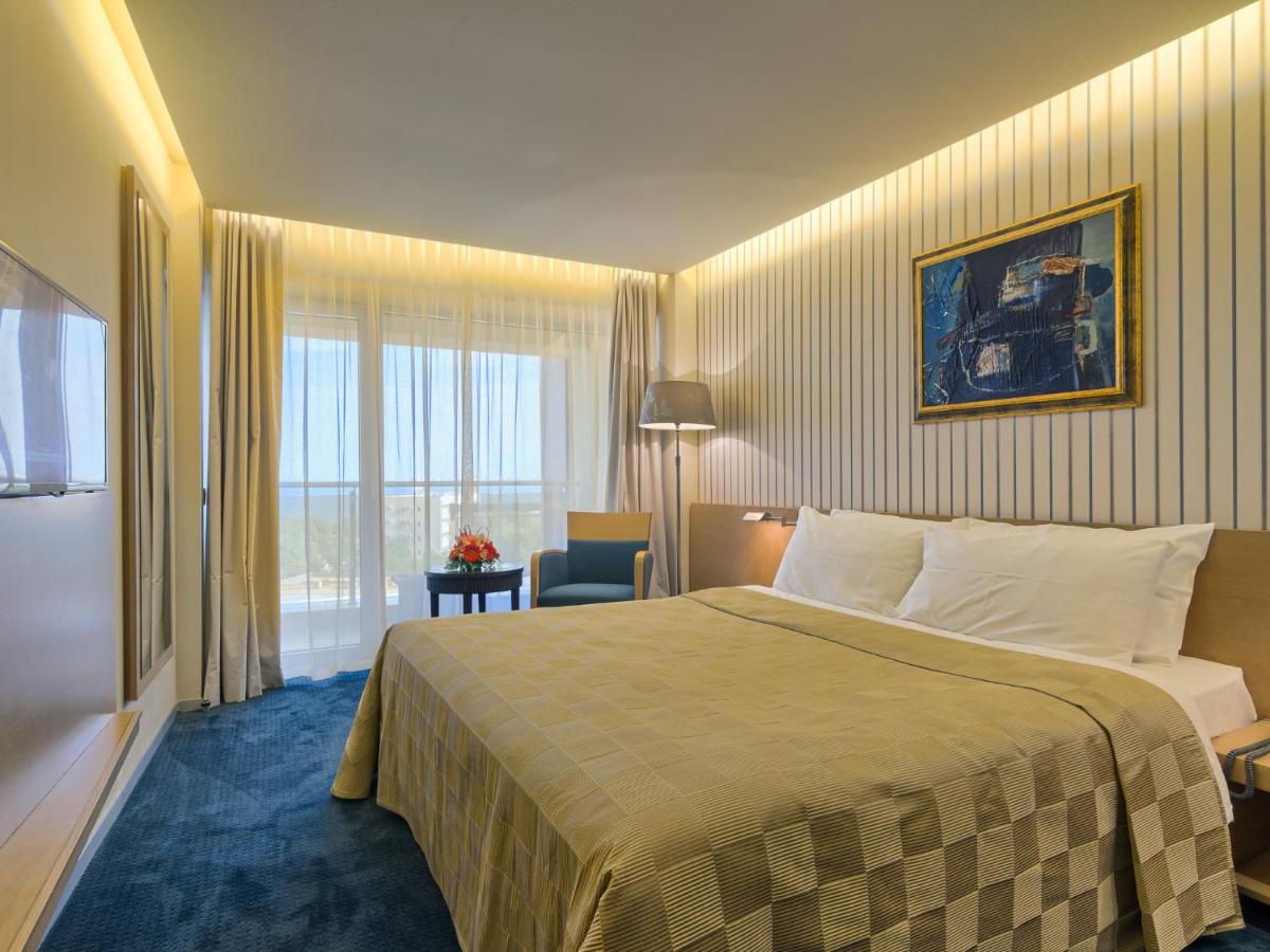 cazare mamaia hotel vega lux constanta 2025 travelminit