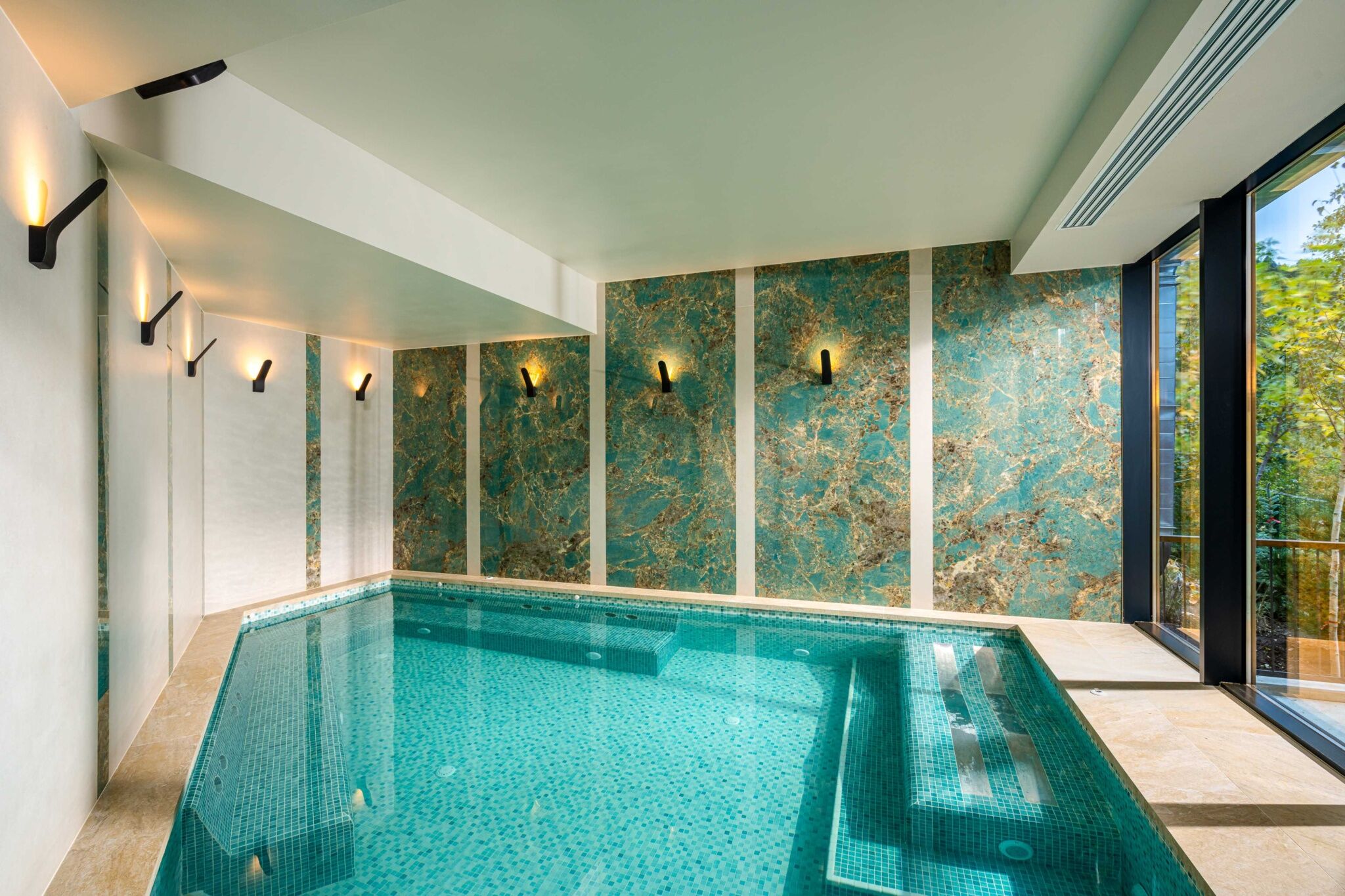 Top 5 cazări la munte din România pentru o vacanță perfectă cazare munte romania piscina valedor boutique&spa