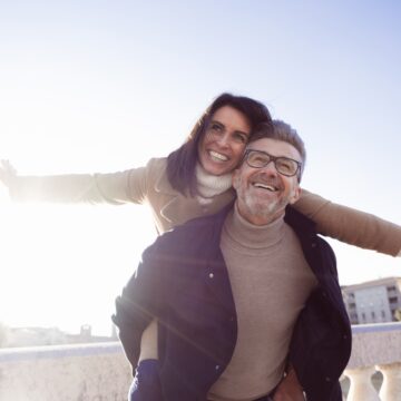 cuplu fericit in vacanta