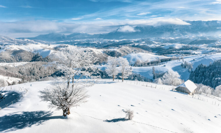 Plimbări lejere la zăpadă: 5 locuri superbe din România
