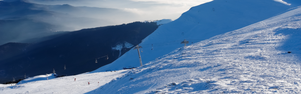 Schi în Sinaia: pârtii, prețuri și cazări recomandate partie sinaia