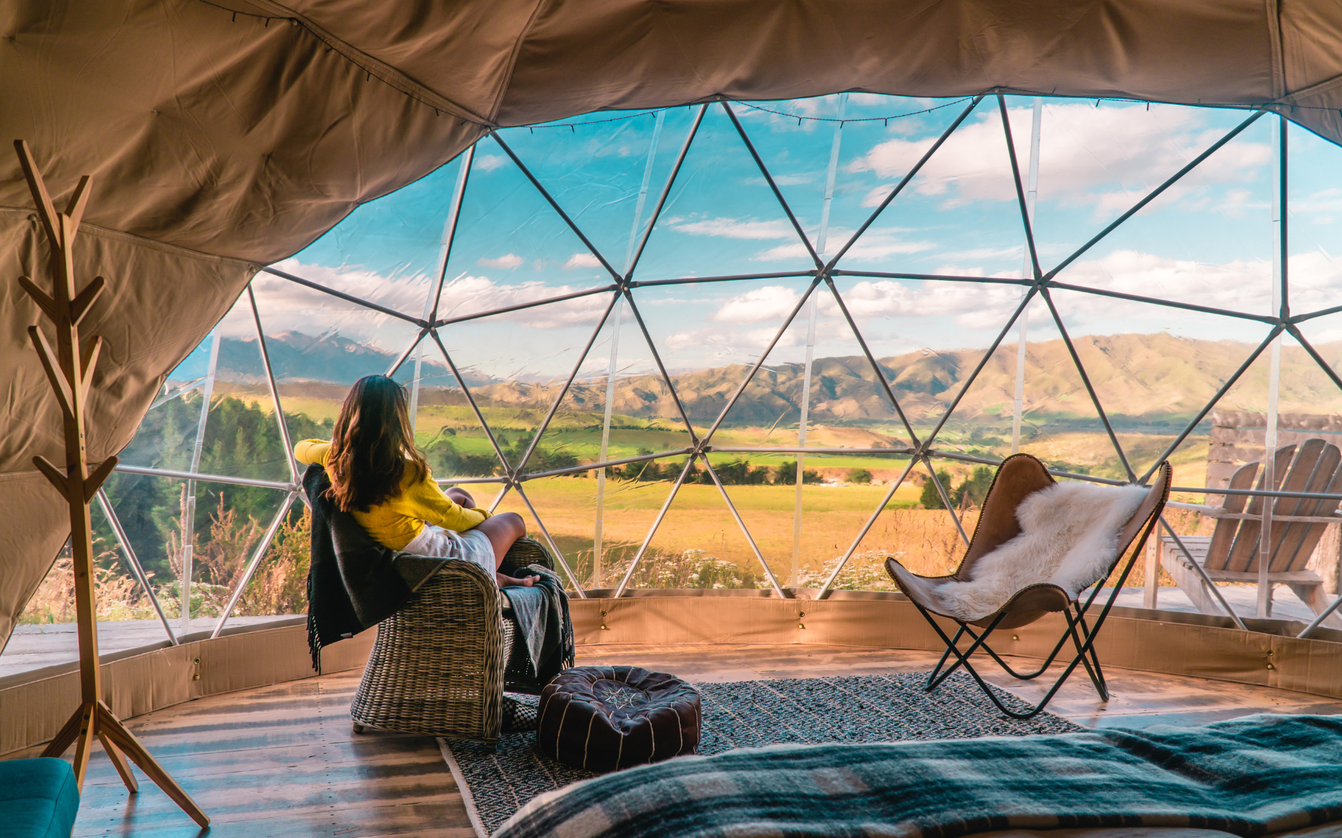 Glamping în România: 5 locuri superbe pe care să nu le ratezi