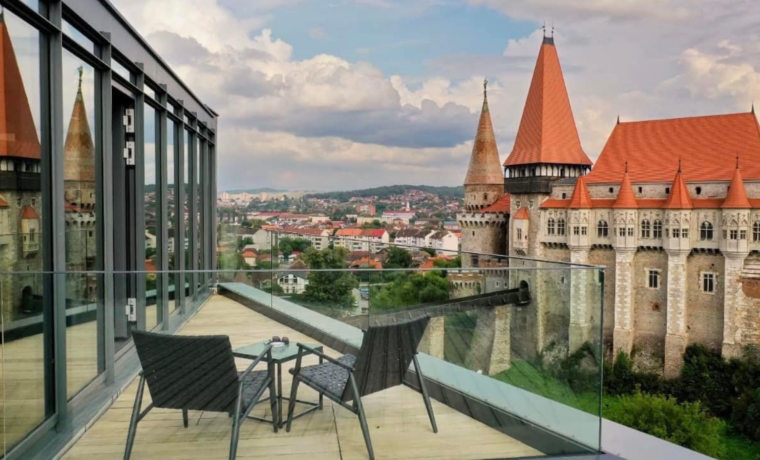 Evadare de poveste la WERK Hotel & SPA: relaxare la umbra Castelului Corvinilor