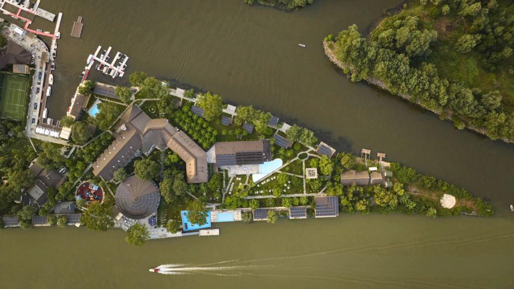 Lebăda Luxury Resort & Spa