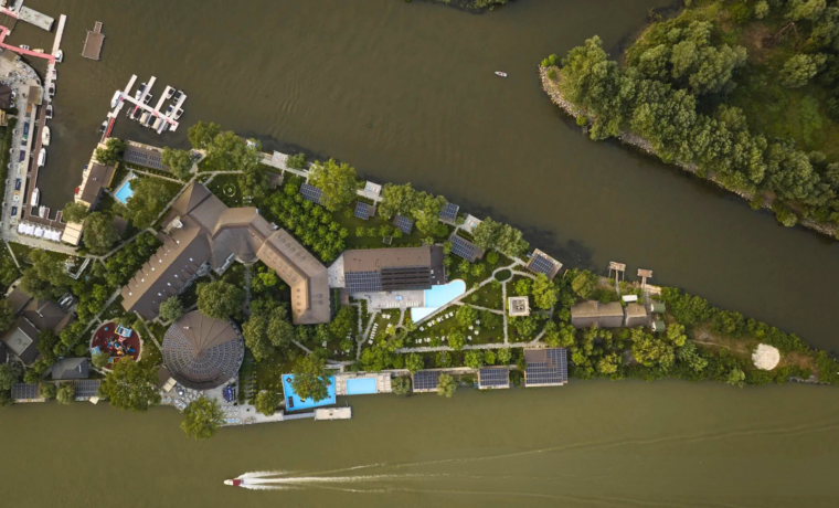 Lebăda Luxury Resort and SPA