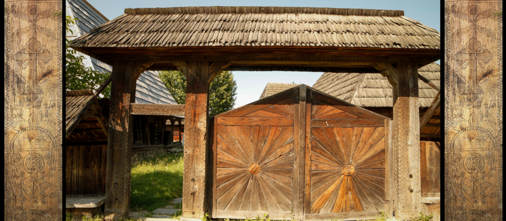 poartă tradițională din lemn în Breb, Maramureș